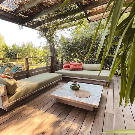 Calaia Boutique Bed & Breakfast *